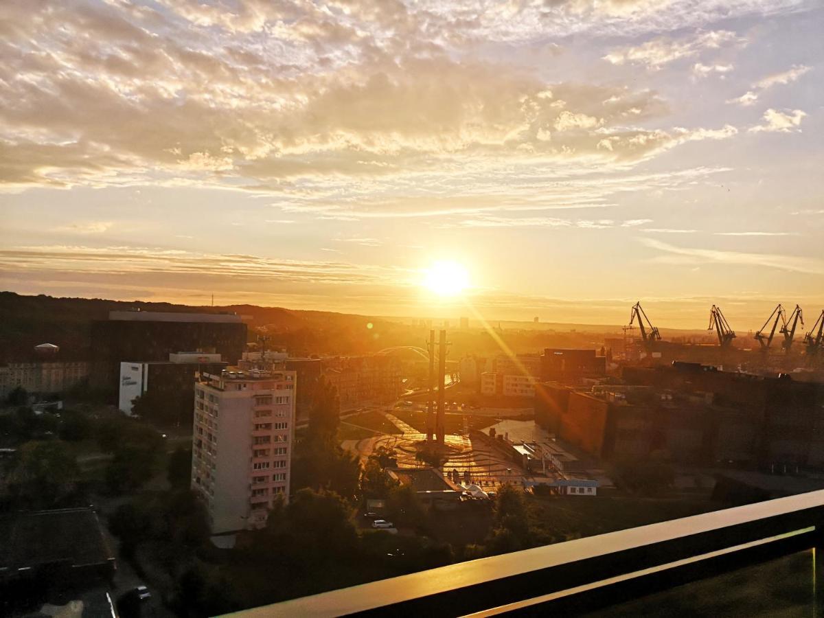 Walowa Tower Apartments Гданск Екстериор снимка
